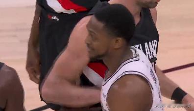 阿夫迪亚和福克斯打起来了！这就是季后赛强度




马刺和开拓者G2开打，半场战