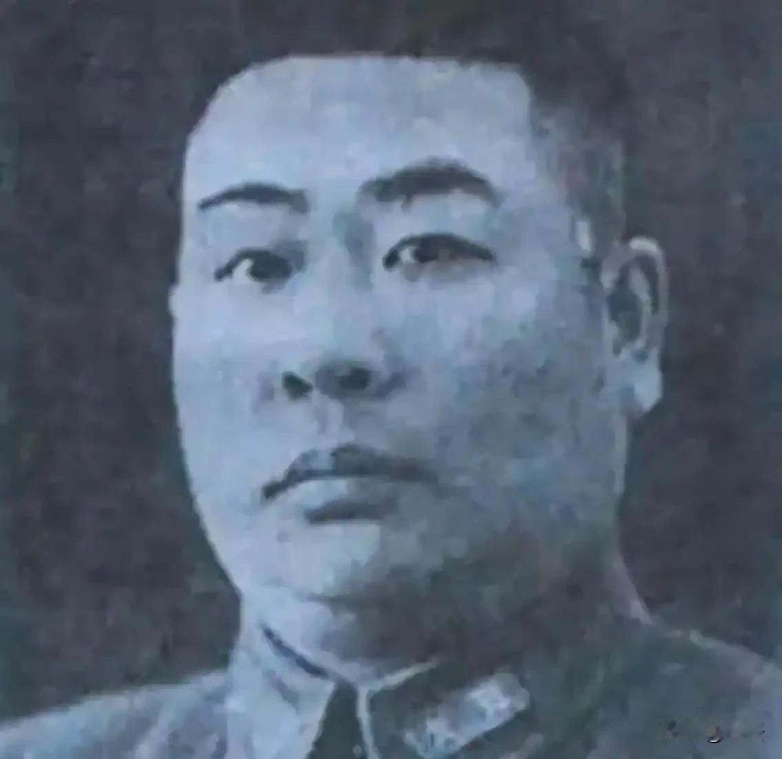 1931年战场奇遇！萧克见到俘虏当场失态，急忙下令松绑，背后师徒情太动容
 
1