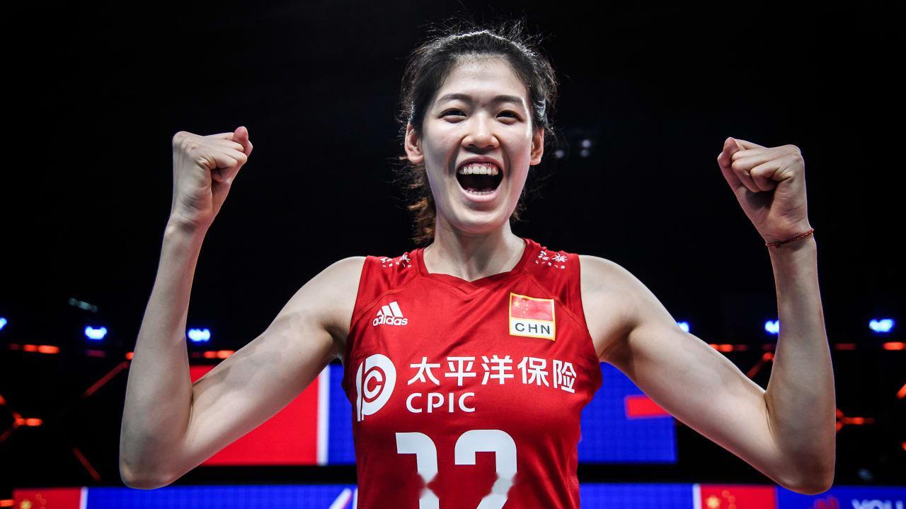 【澎湃新闻：李盈莹正式加盟米兰女排 生涯首次征战海外联赛】李盈莹加盟意大利米兰女