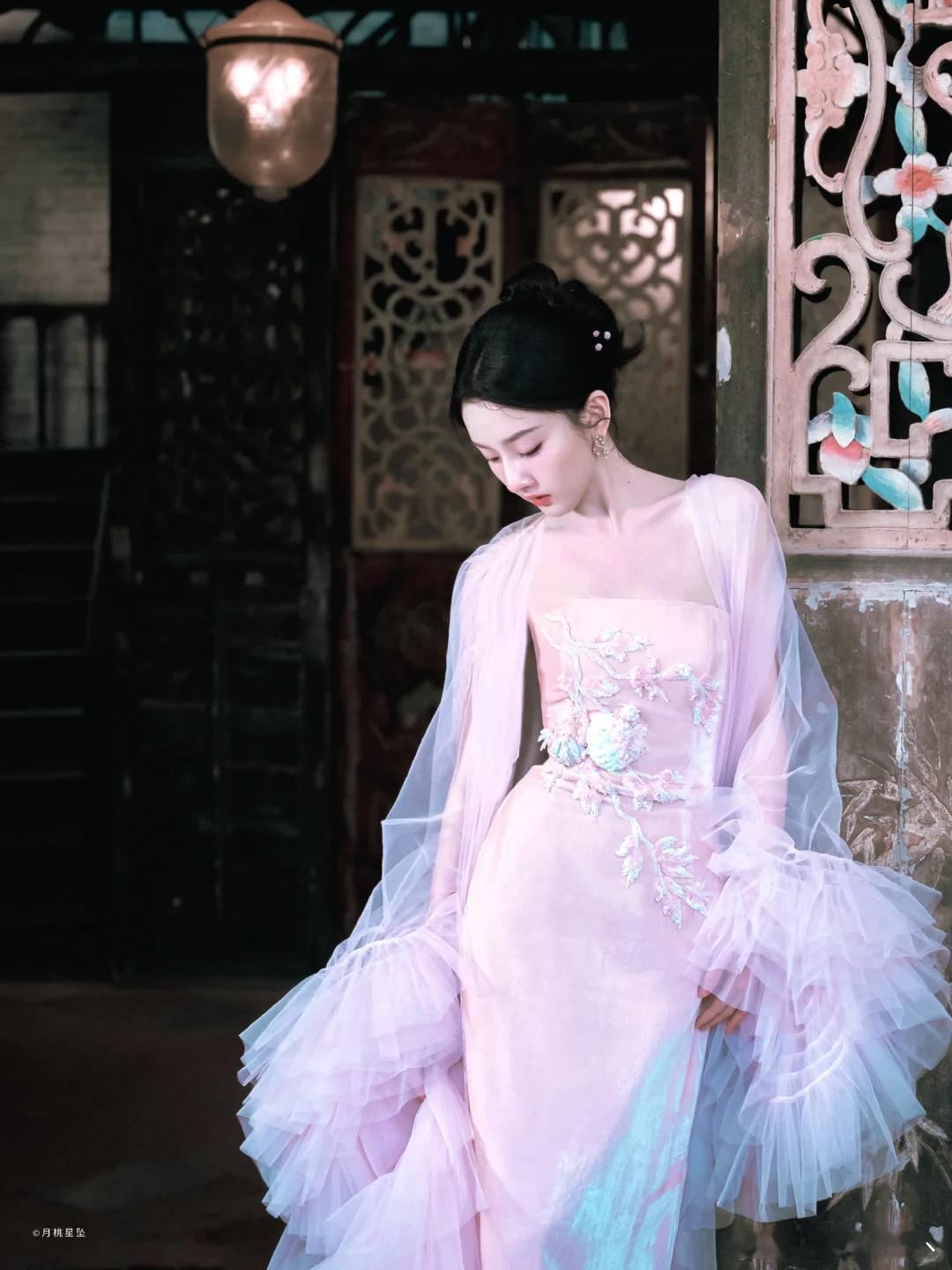 宋祖儿 人面桃花相映红 