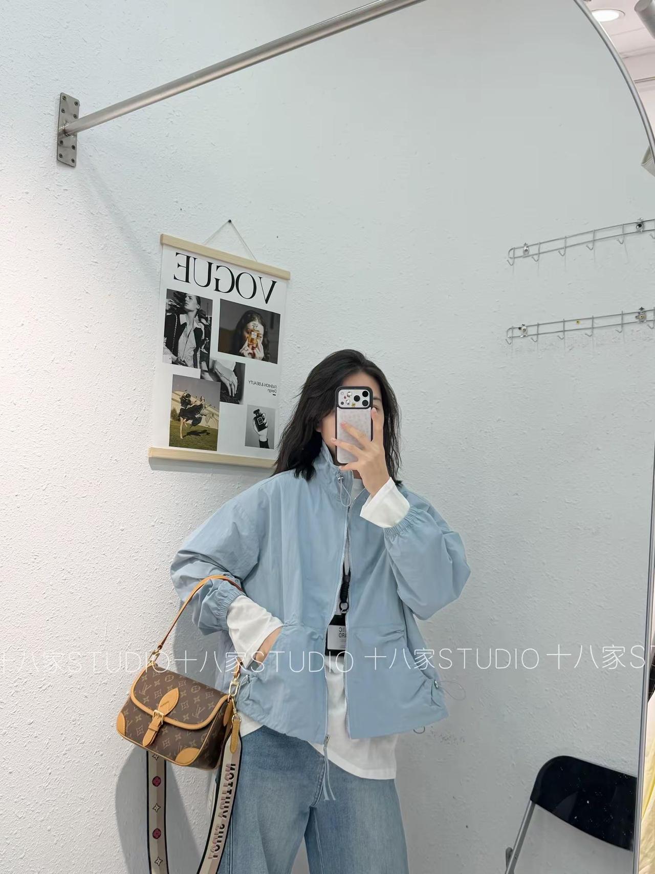 最近店里超级忙 明天直播奥姐妹儿们。