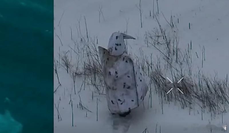 惊悚画面曝光！俄军披“企鹅斗篷”躲避乌军无人机，下一秒仍遭炸飞海外新鲜事俄乌局势