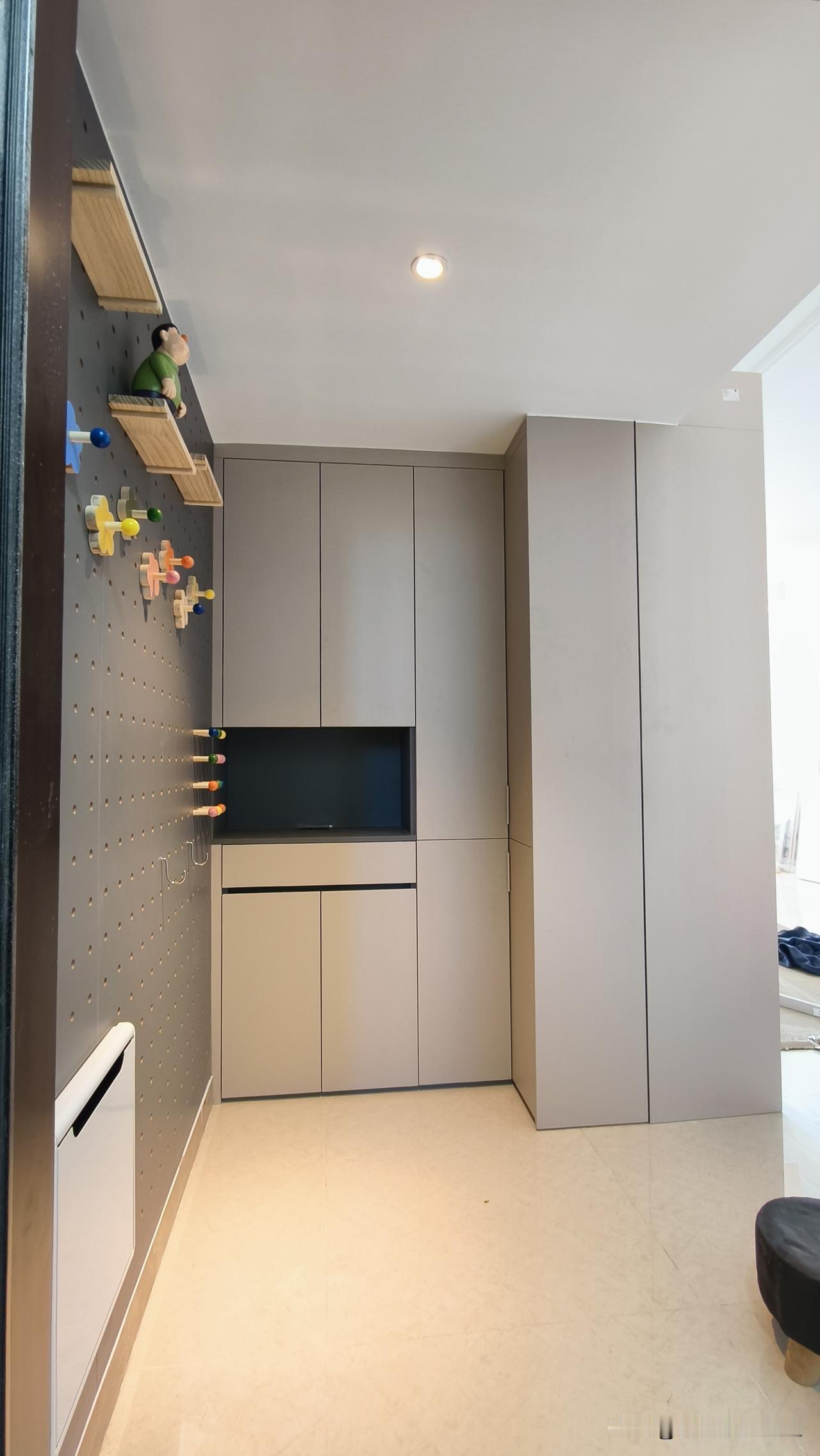 林墨轩，原恒大梦幻城。全屋柜子，安装完毕。

115平，三居室的电梯房，总价40