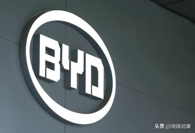 续航350公里！比亚迪两轮电动车大电池开售，解决出行痛点
 
近日，比亚迪正式推