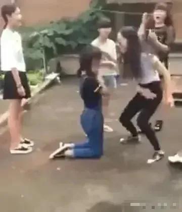 这是一个以暴制暴的事，女孩父亲以暴制暴是不可取的，但是觉得大快人心！看到多次女学