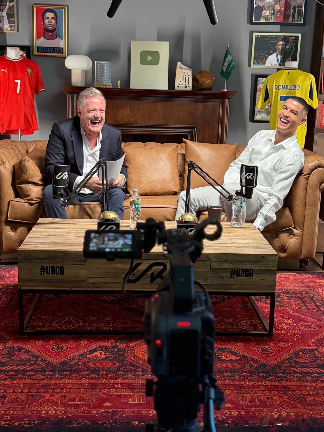 要轰动全世界了，C罗时隔三年再次接受著名主持人摩根的专访!

近日，著名主持人摩