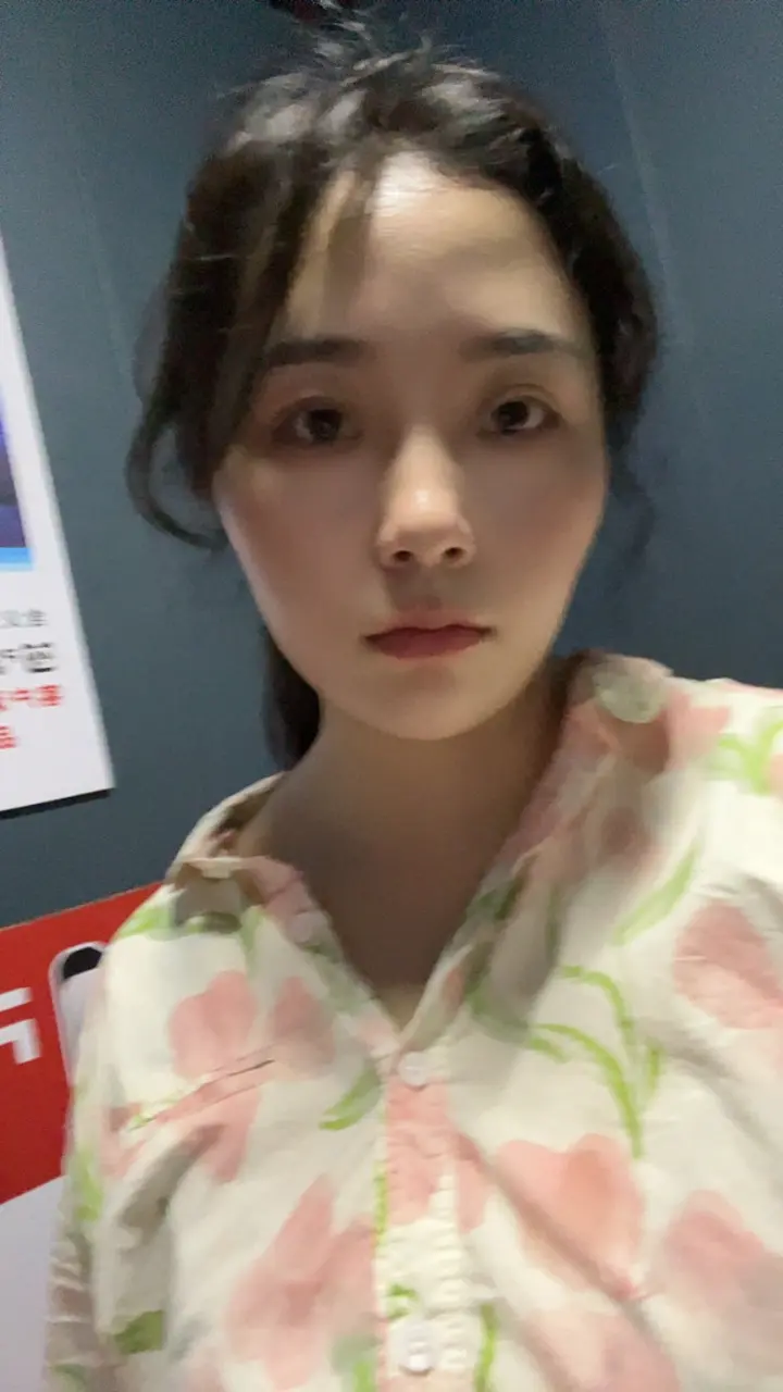 有人想当我干爹，有人想叫我当干妈我能不能想要你做我的肝老公呢？