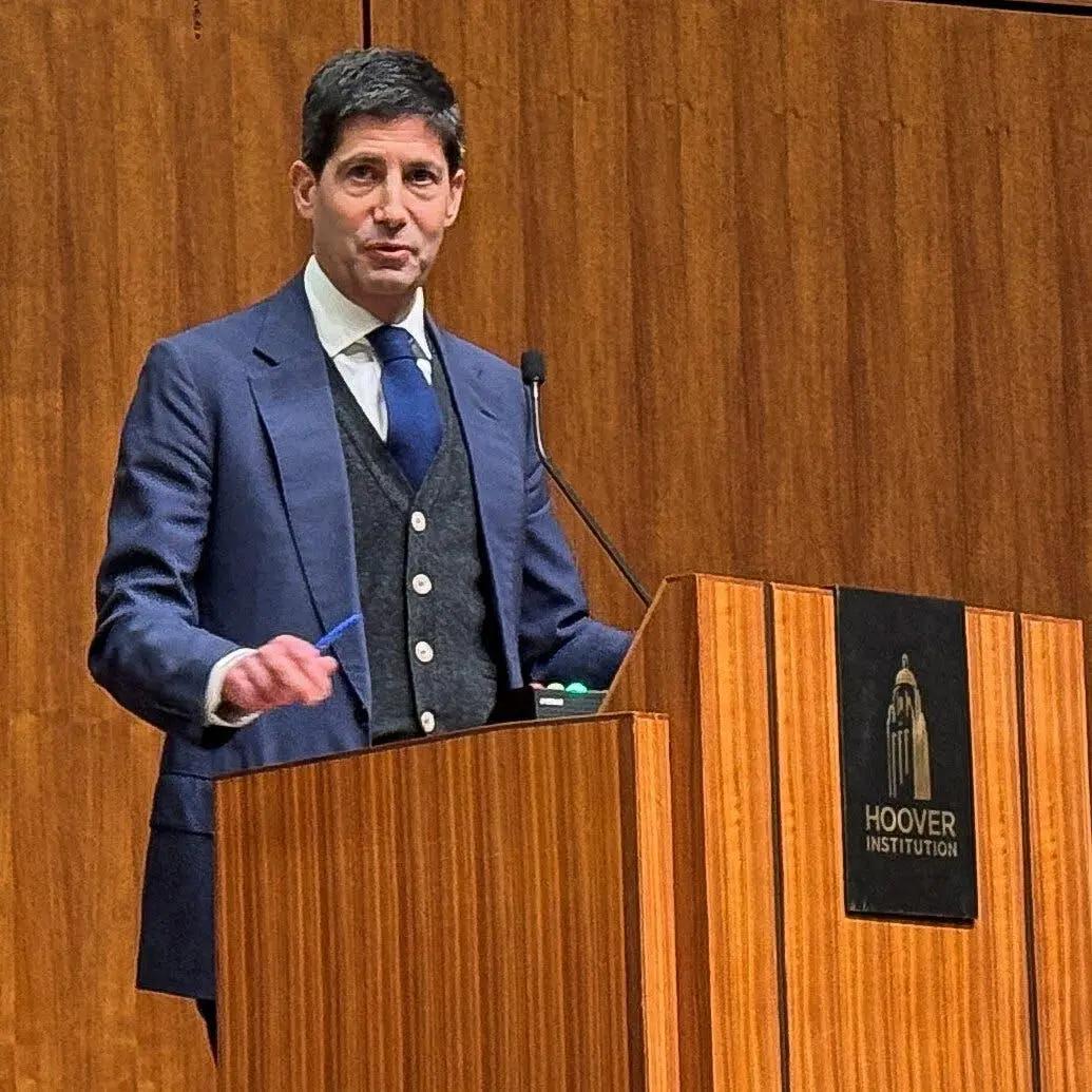 黄金价格这两天可太“刺激”了，直接来了个“大跳水”，创下了几十年来的最大跌幅！3