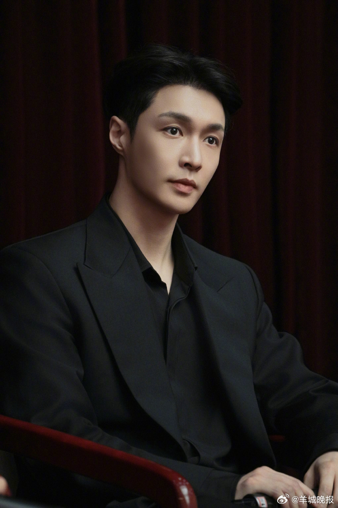 【#张艺兴电影宣传骨干培训班作分享#】#张艺兴亮相电影宣传骨干培训班#4月3日晚