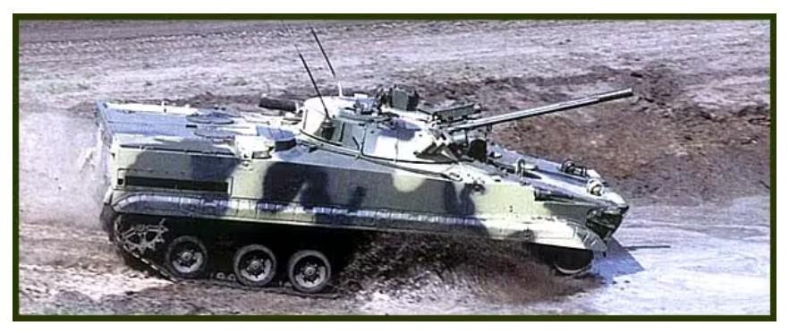 BMP-3K（1995年型）指挥车  
　　苏联在BMP-3步兵战车基础上研发了