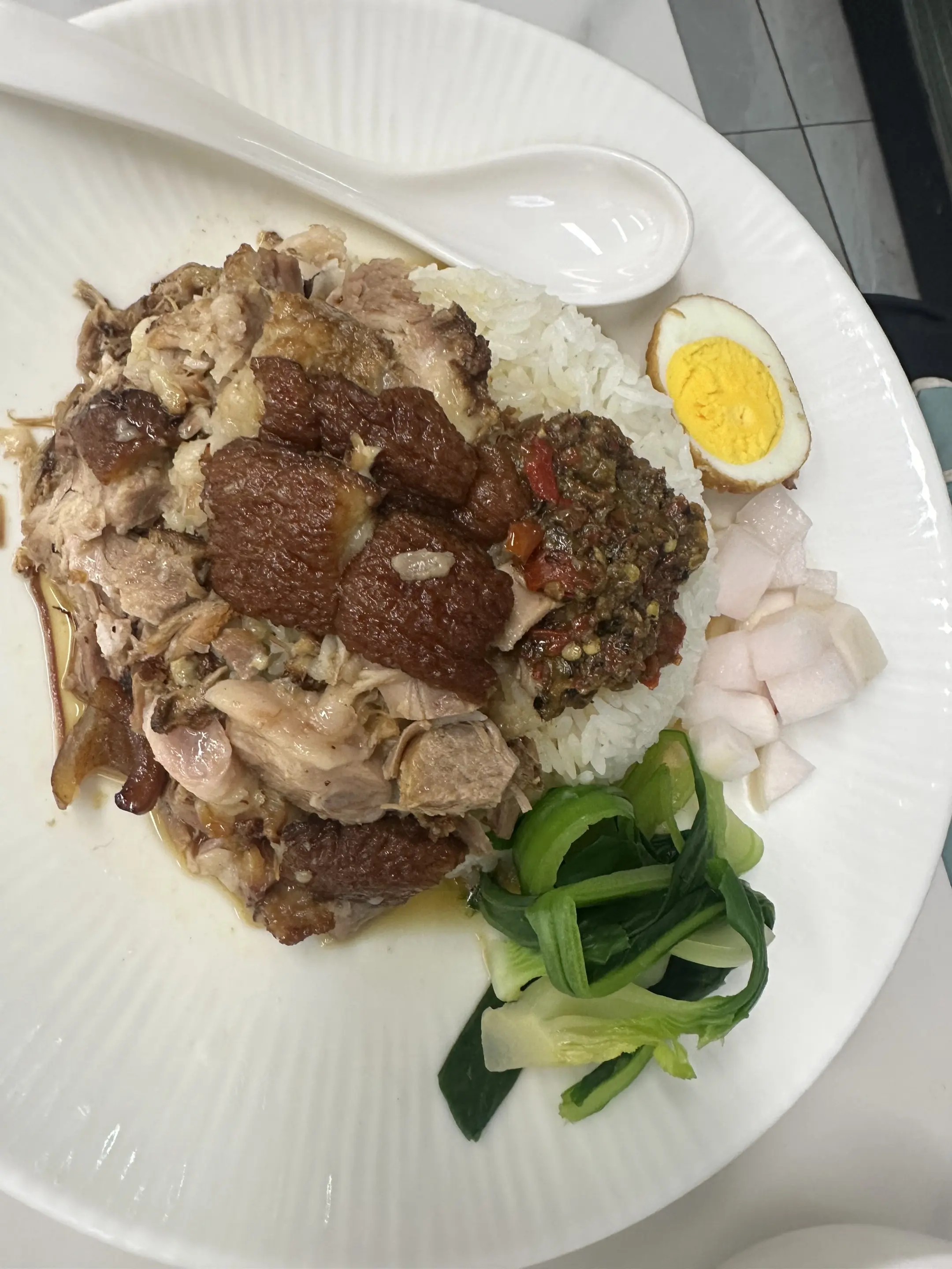 美食。