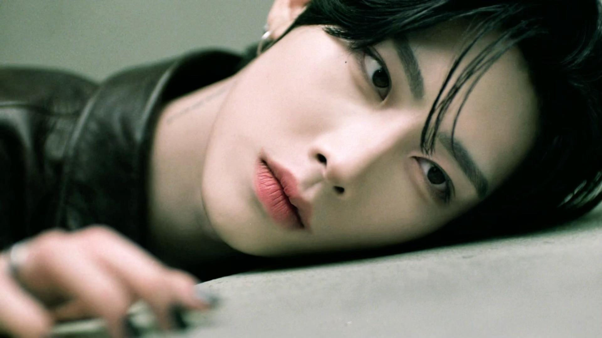 所有人感受！沈泉锐好牛的镜头表现力甚至在这短短的几秒里感受到浓烈的病娇气息