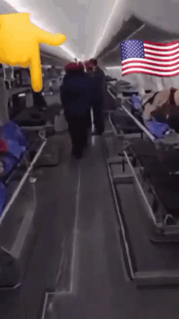 兄弟们，真相了！
有网友拍到了阿联酋用改造的客机帮助美军运送受伤士兵
光这一架飞