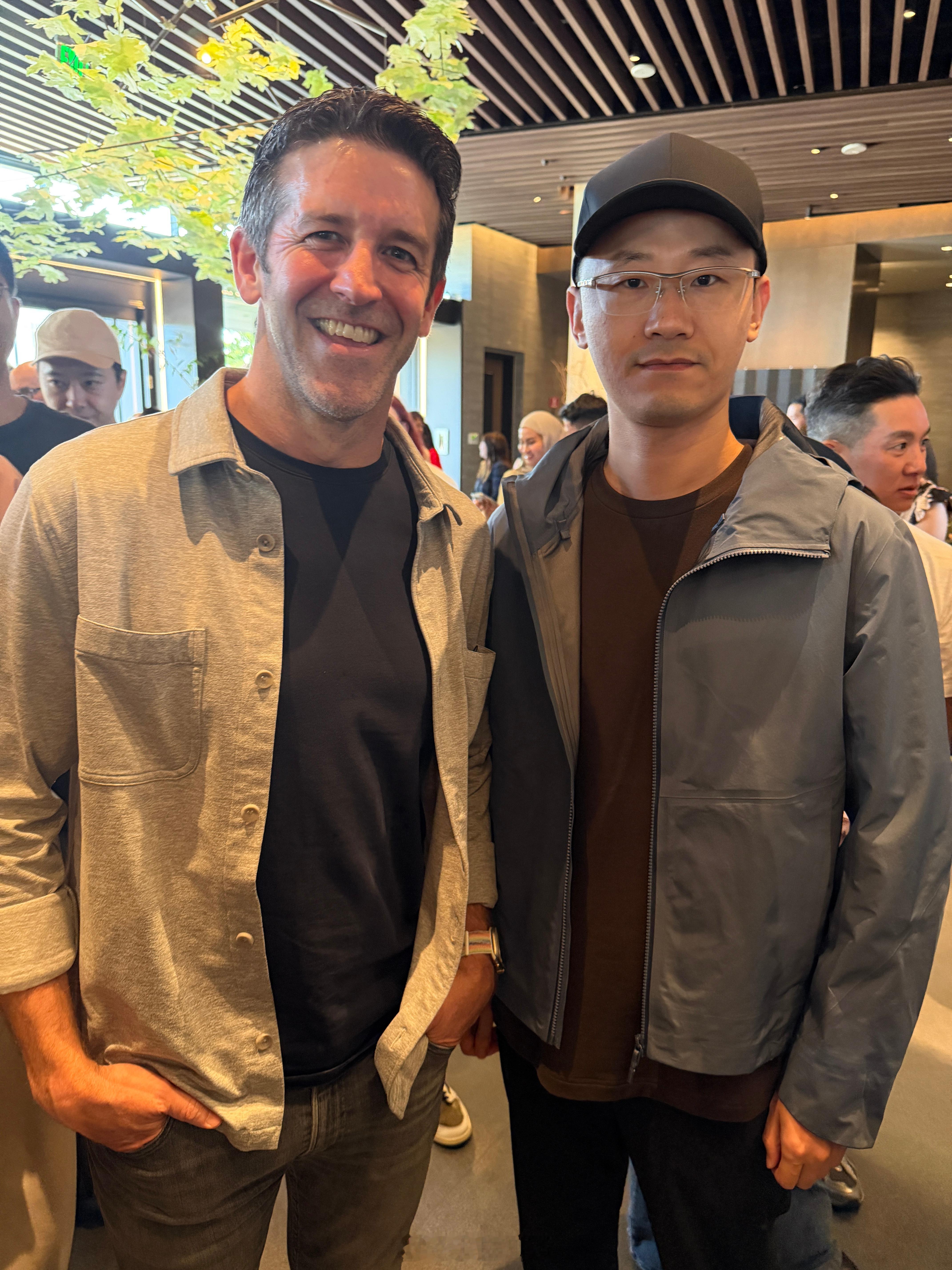 和新老板合个影（表情管理没做好）WWDC26