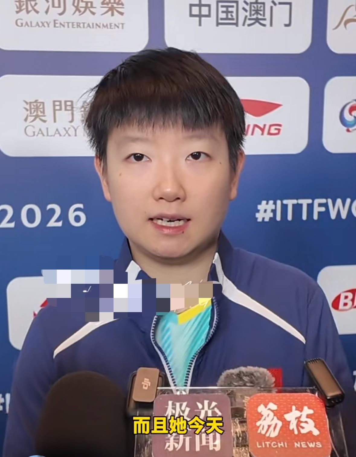 孙颖莎险胜汉娜高达赛后夸赞对手：
“确实汉娜今年才17岁，
而且我觉得她确实在本