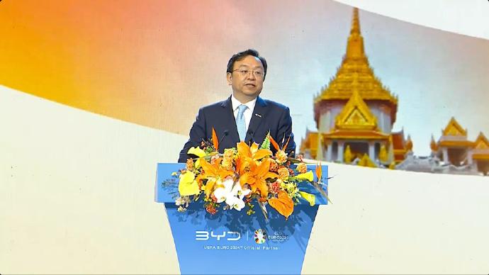 【比亚迪第800万辆新能源汽车下线】
还记得去年是比亚迪 500万辆新能源汽车下