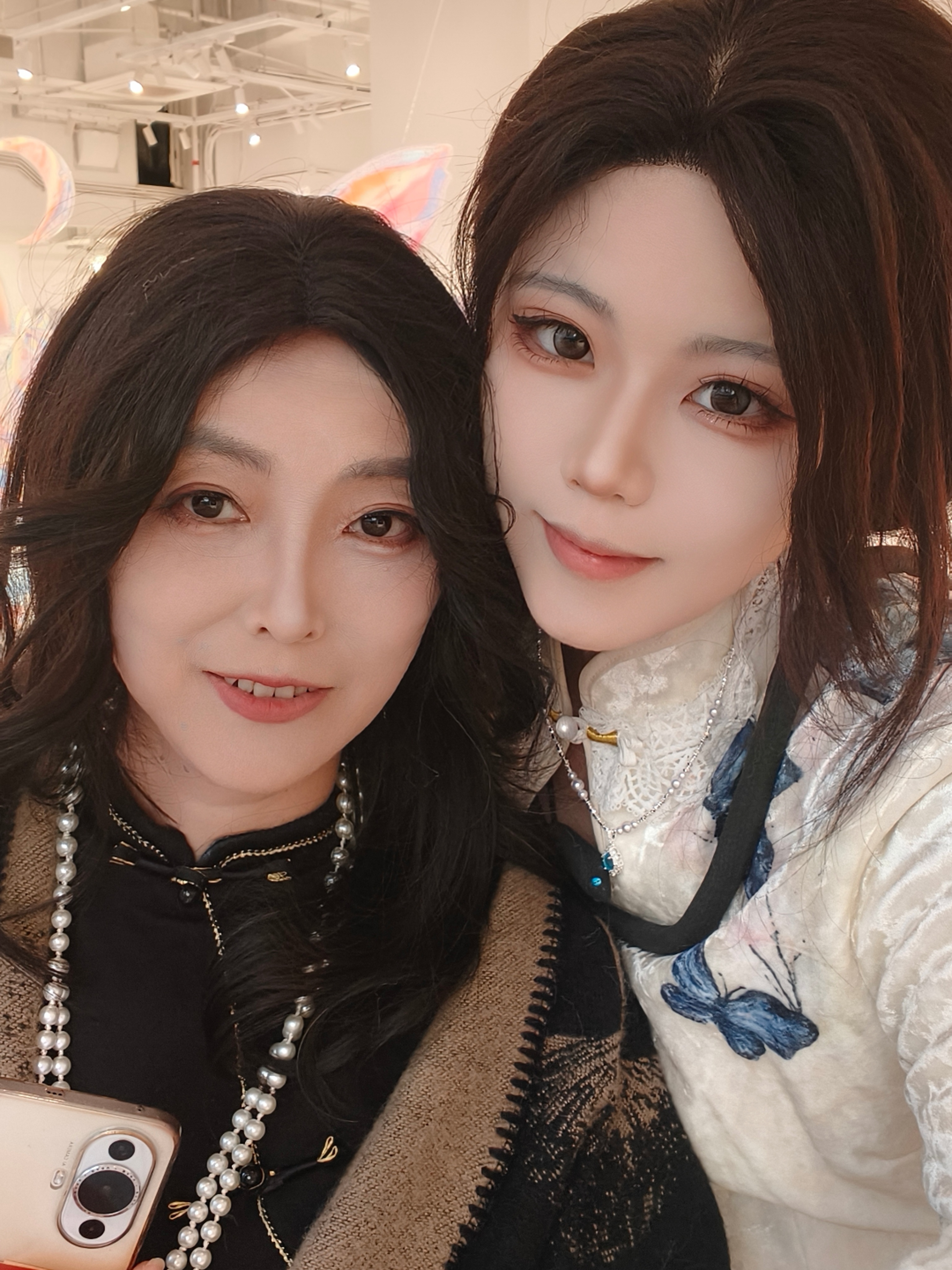 故事之外，缪和黎女士正在度过普通人的一生流氓叙事繆宏谟黎挽南cos剧本杀妆造