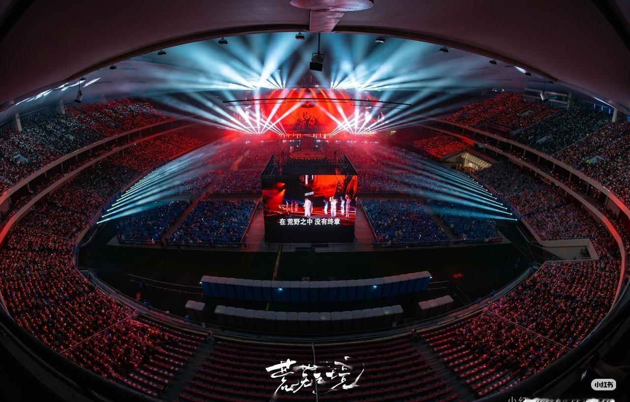 2025年陈楚生荒芜之境巡演场场爆满，今年荒芜之境2.0体育场巡演已走过上海、南