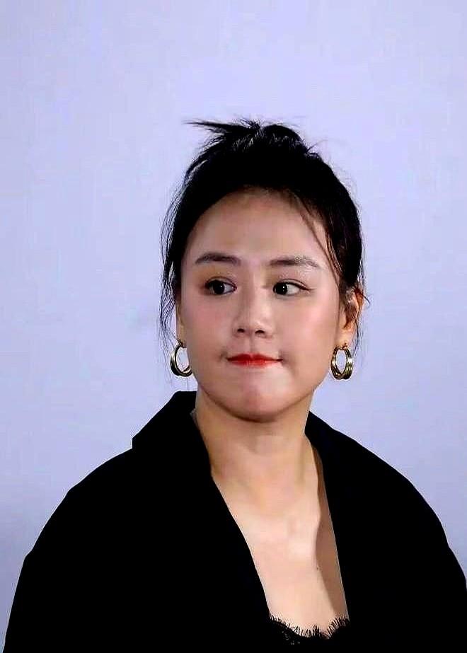 “20天减15斤，不然就换人！”苏有朋当年这话，是直接对着马思纯说的。

拍《左