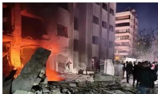 破釜沉舟，杀出一条血路。伊朗革命卫队对阿联酋导弹的袭击中，美国中央情报局官员在当