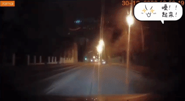 现场直播哈尔科夫酒店大轰炸。12月310日19：58，一位乌克兰司机行驶在哈尔科