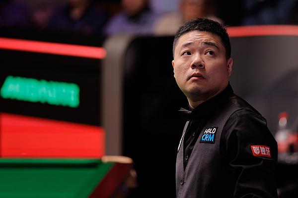 丁俊晖大幅领先吉尔伯特
 
北京时间4月19日晚，2026斯诺克世界锦标赛首轮，