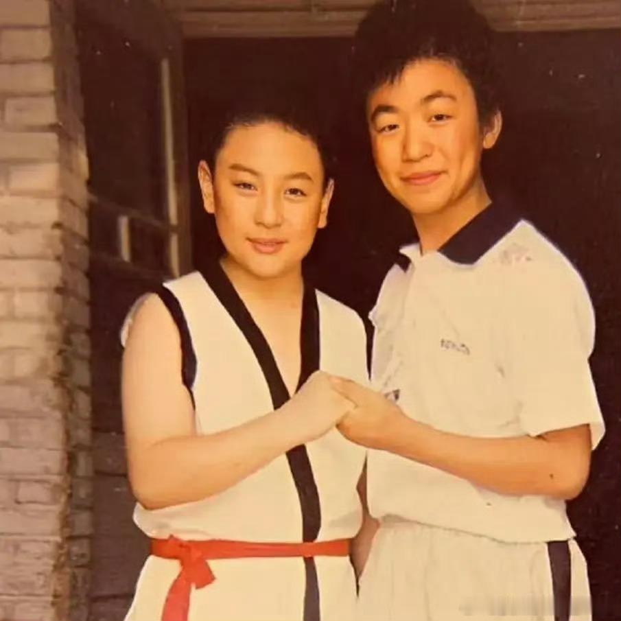释小龙别因为释永信的事，就去无端揣测释小龙好嘛！人家可是实打实从小习武的武星，小