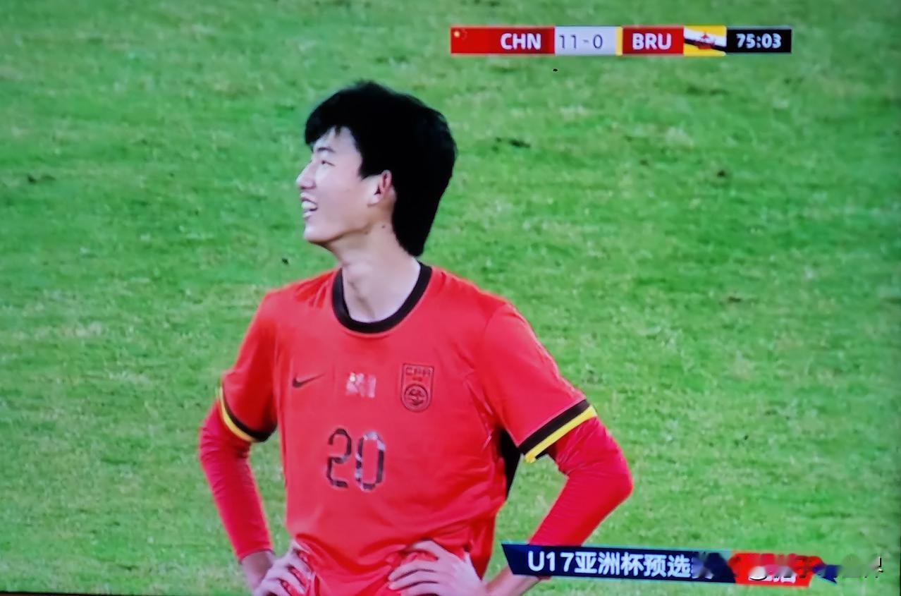 中国U17男足12∶0大胜文莱队，取得三连胜，延续进球上双。
      27日