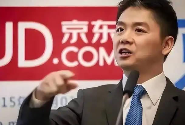 巴黎那帮毛贼估计肠子都悔青了，费大劲搬空京东仓库，结果偷回去一堆“电子板砖”！