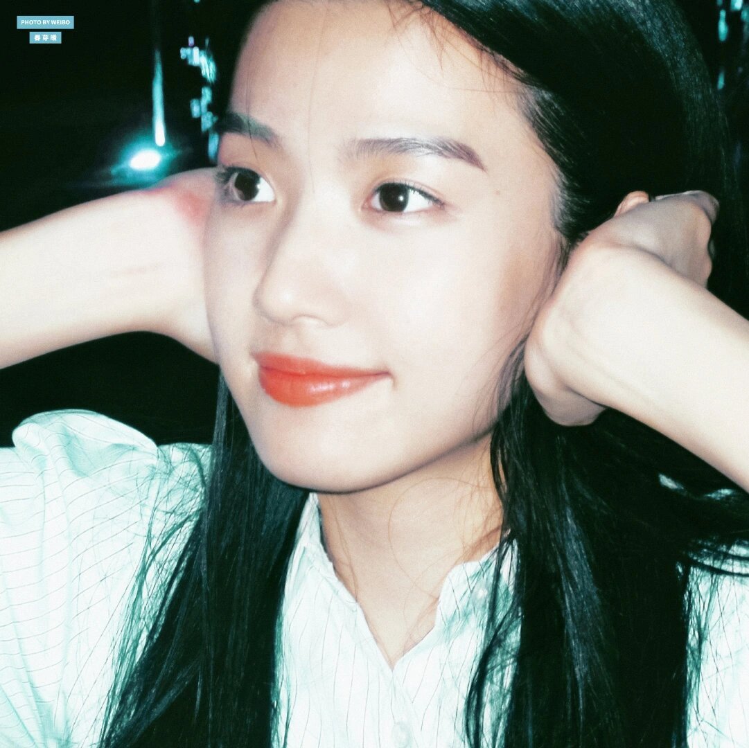 卢昱晓 故事感头像合集#无水印头像# ​​​