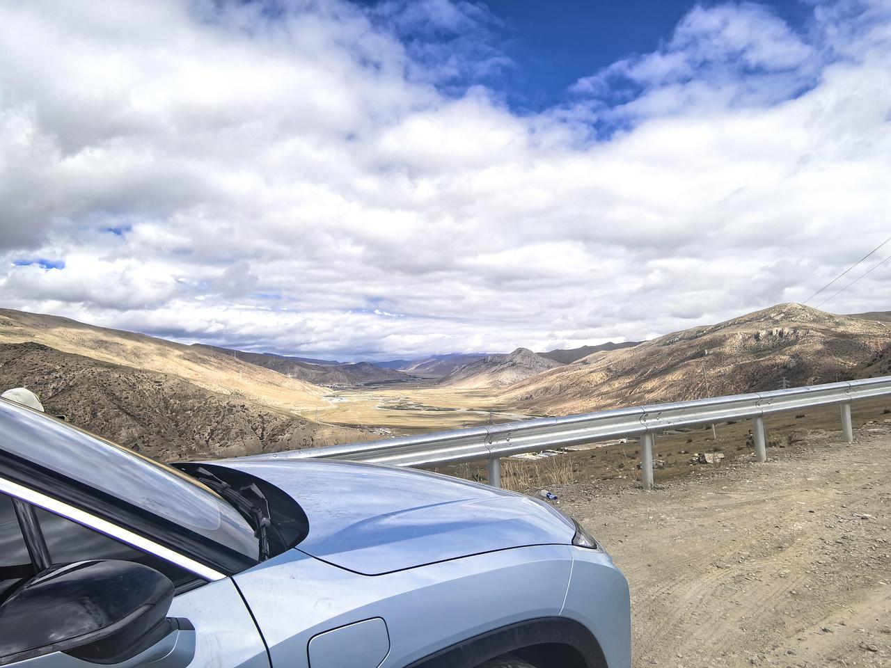 自驾318游川藏第10段:看我祖国大好河山，寸土不让！

过了天路十八弯，就要挑