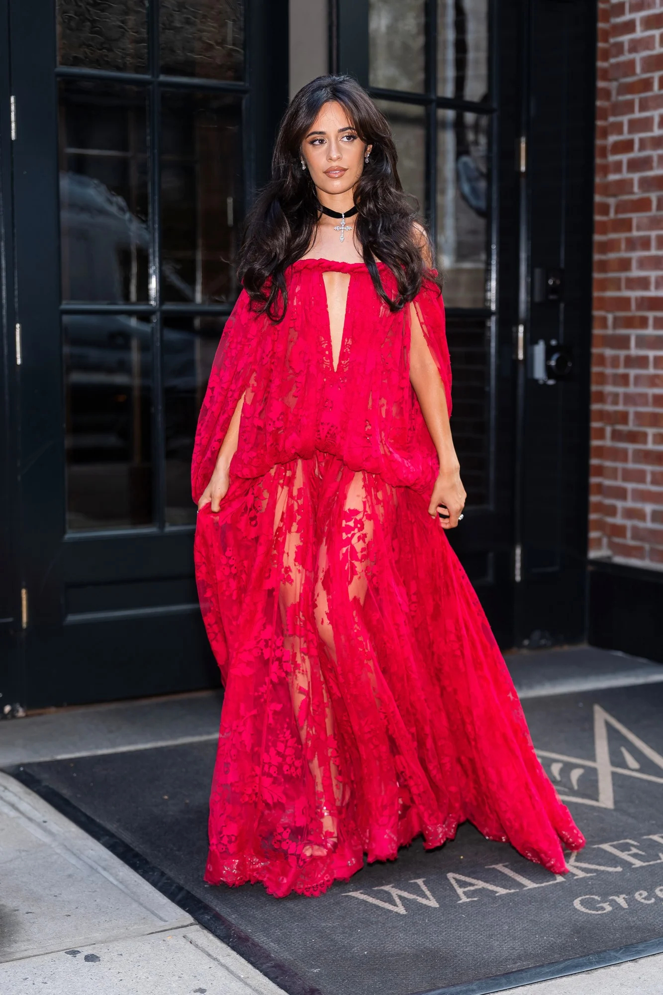 Camila Cabello 3日纽约 出席霉霉婚礼 