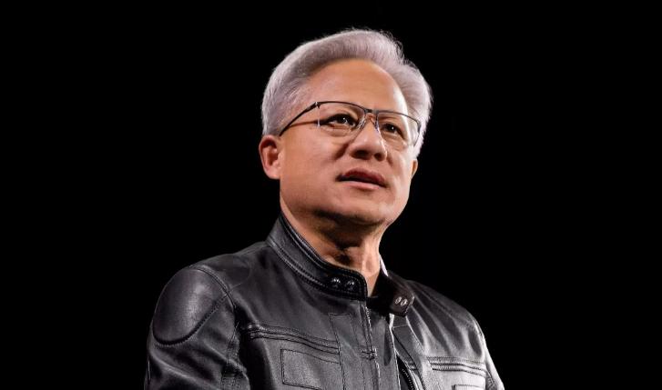 对于此前三星电子和 SK 海力士因员工奖金过高而受到批评，黄仁勋认为公司“应该尽