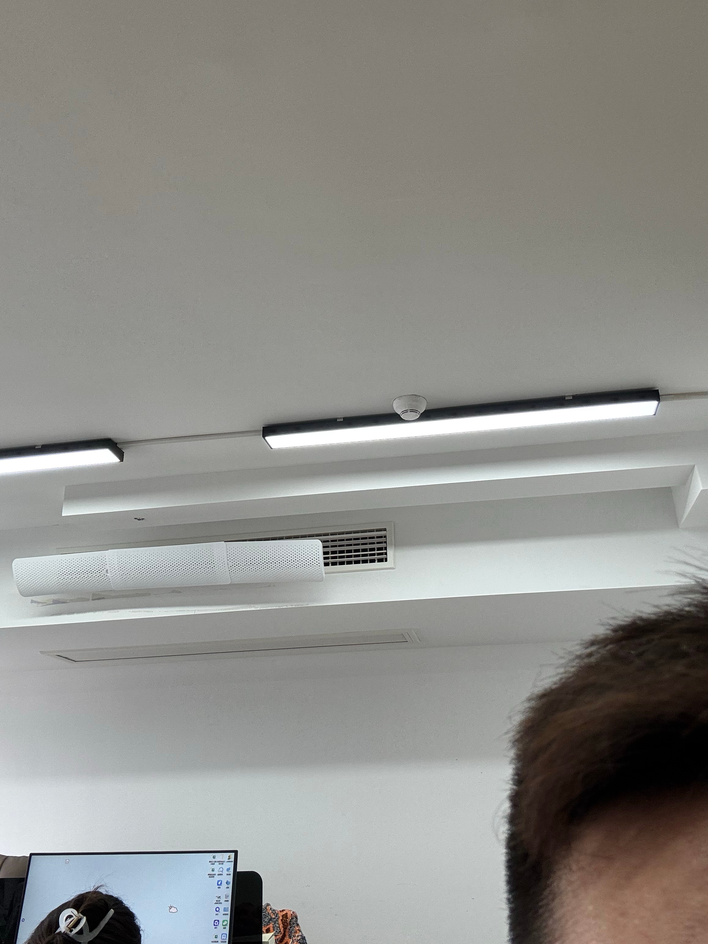 两个风口对着我吹🙉每天冷的要鼠 