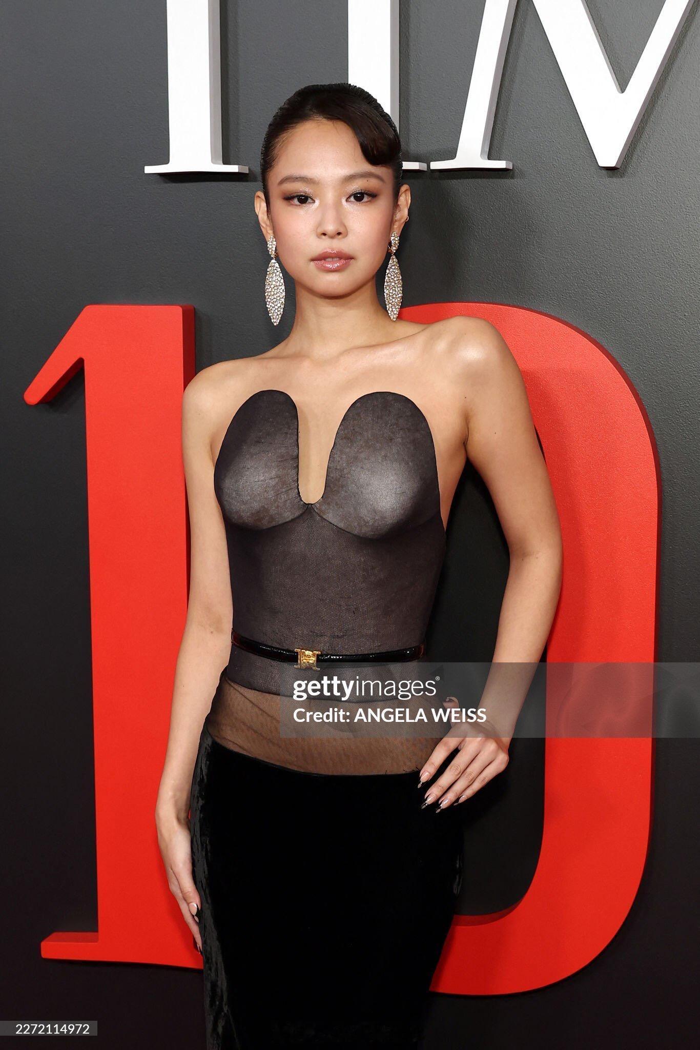 Jennie欧美风Jennie参加time 100活动，这次的红毯造型和妆容欧美