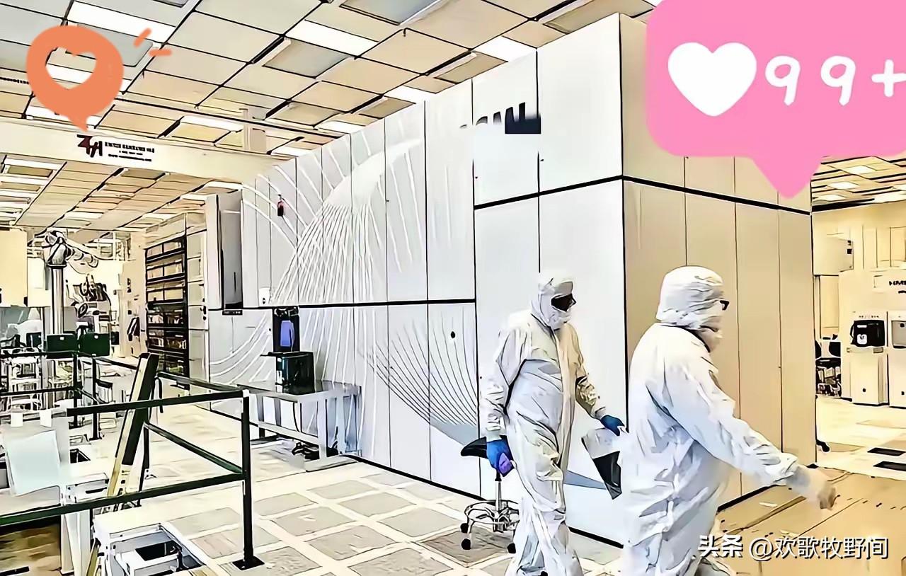 光刻机巨头阿斯麦，出大事了。荷兰总部，上千名工程师午饭时间直接撂下餐盘，把公司大