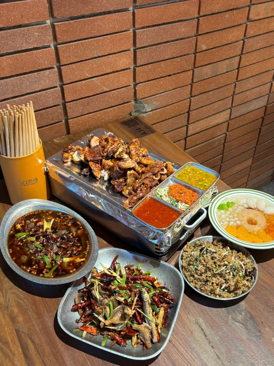 陕西路唯一正宗上树烤鸡🐔三口百味❗️