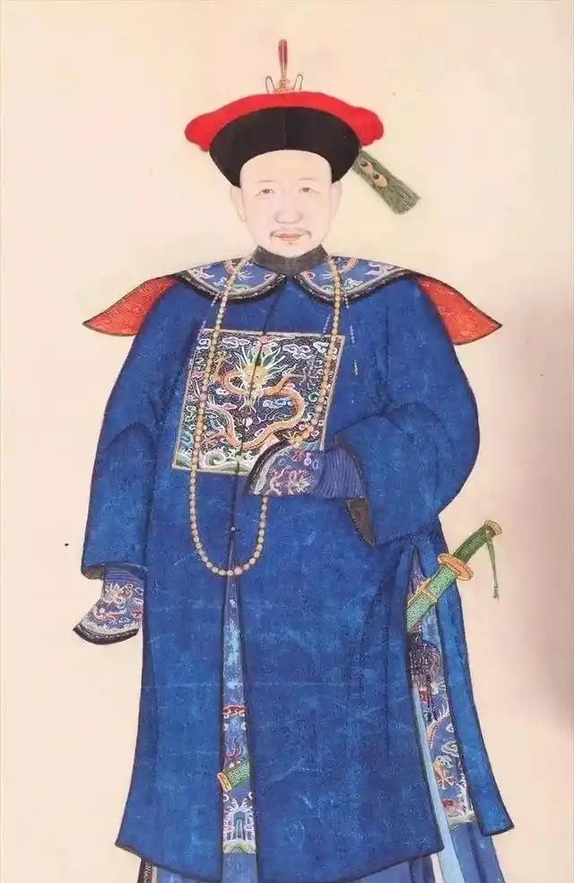 纪晓岚根本不是和珅的对手，历史上真实的纪晓岚，让人大跌眼镜。

很多人看过《铁齿