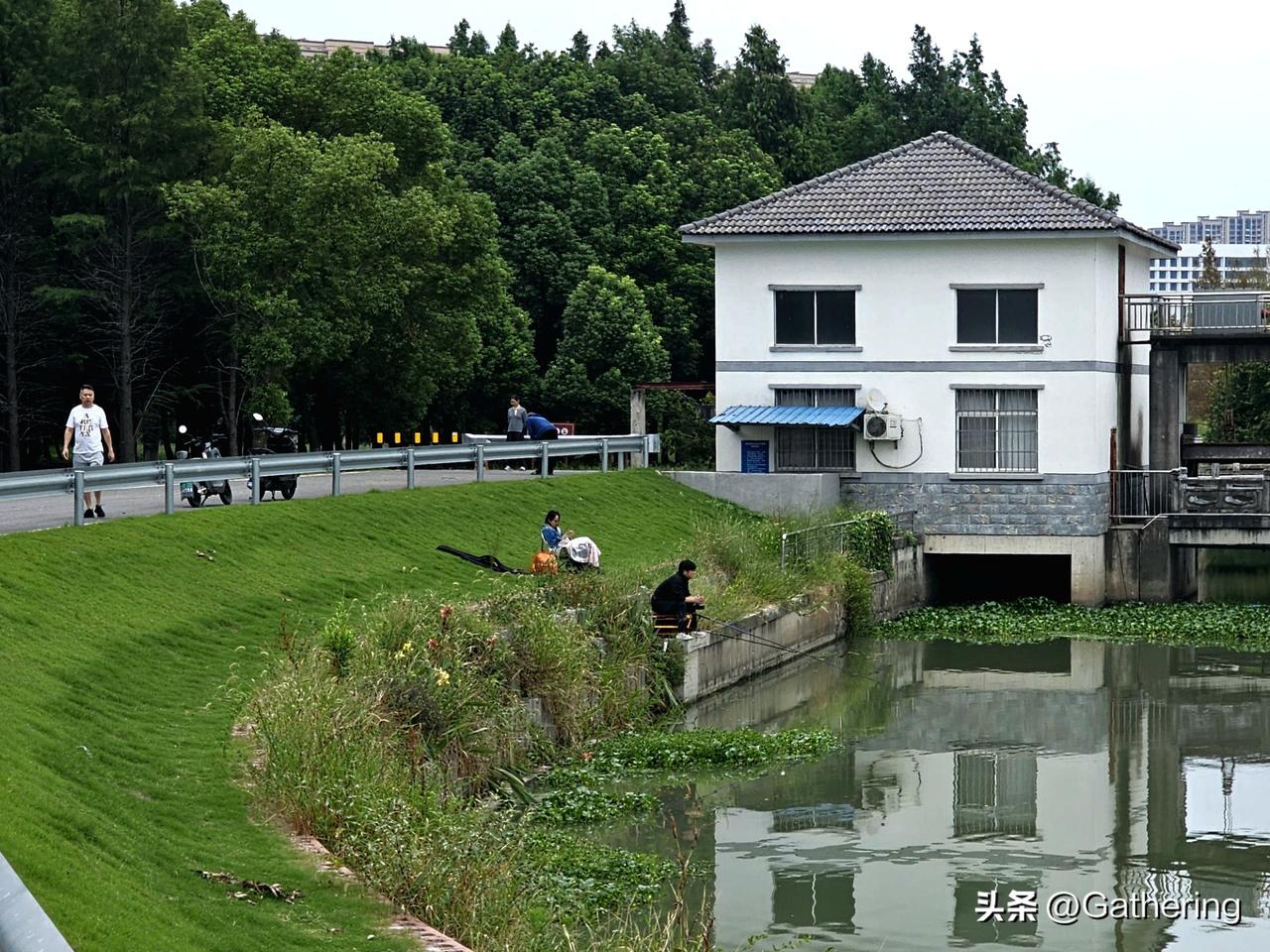 今天是26年9月1号既是开学的日子，
又是中国汽车市场真正进入金九银十的厮杀的日
