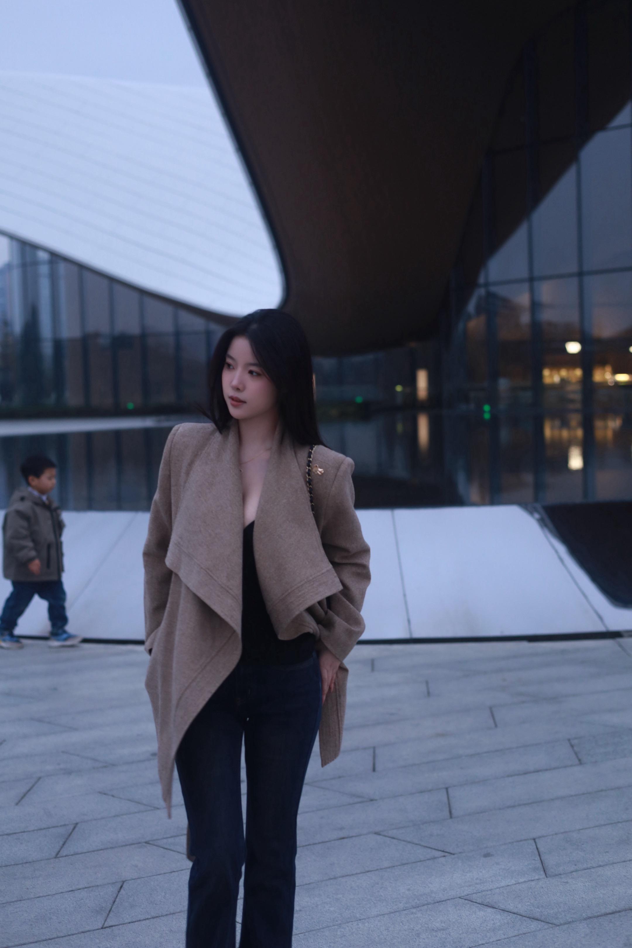 人类群星闪耀时  愿世界充斥peace&love