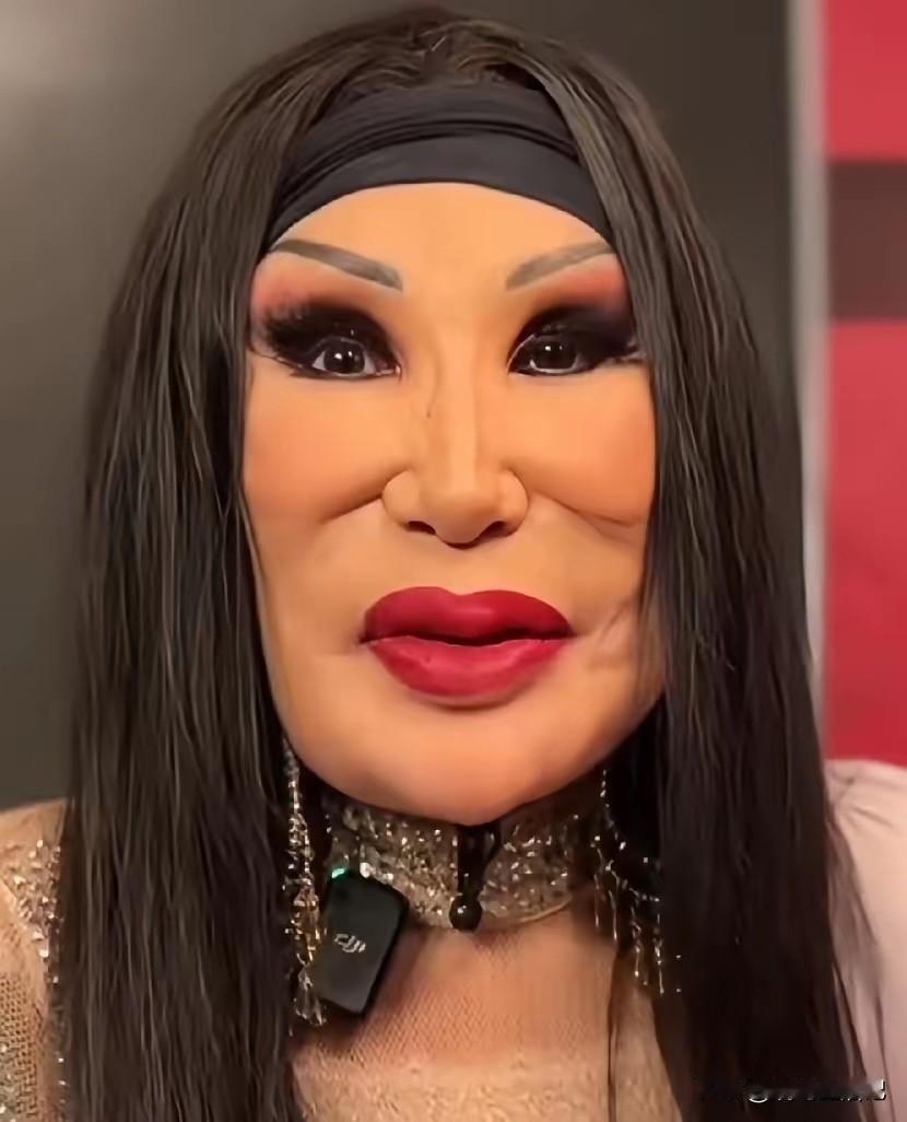 她演什么角色，可以本色出演？