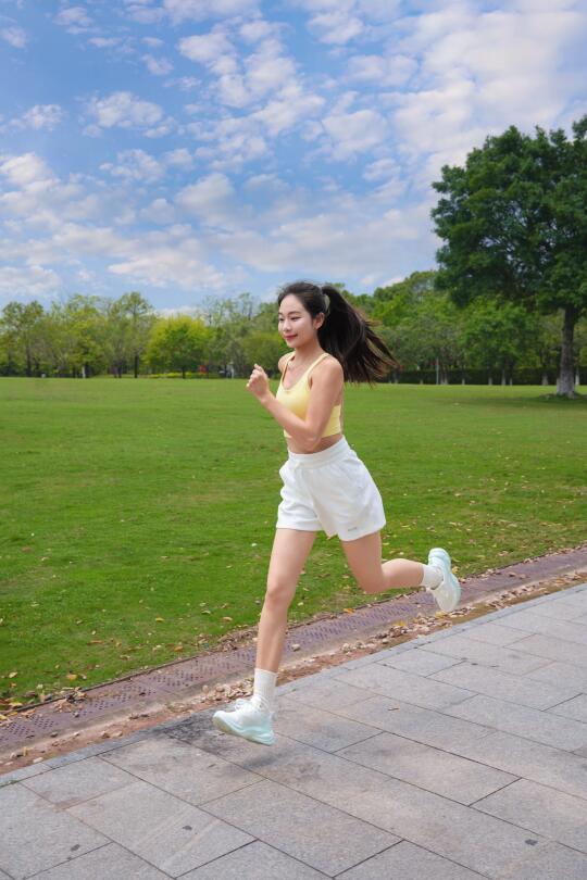 去跑步🏃‍♀️把生活调整成自己喜欢的状态