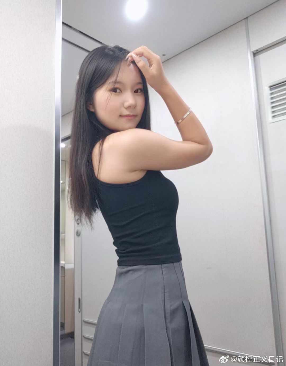 人像摄影[超话] 评价一下 ​​​