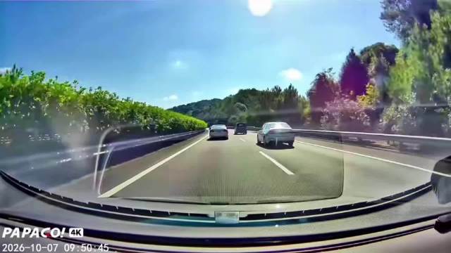 我们中国有自己的特斯拉roadster[酷]
