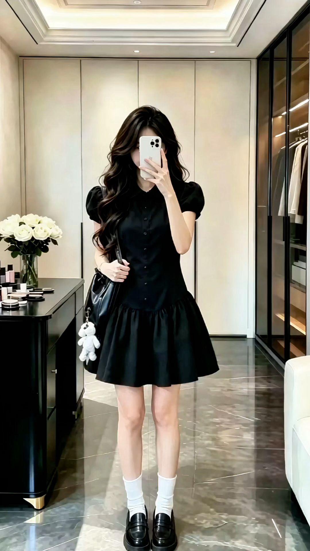 女生穿搭日记 小黑裙谁穿谁好看 女生穿搭 学院风穿搭 适合自己的穿搭公式