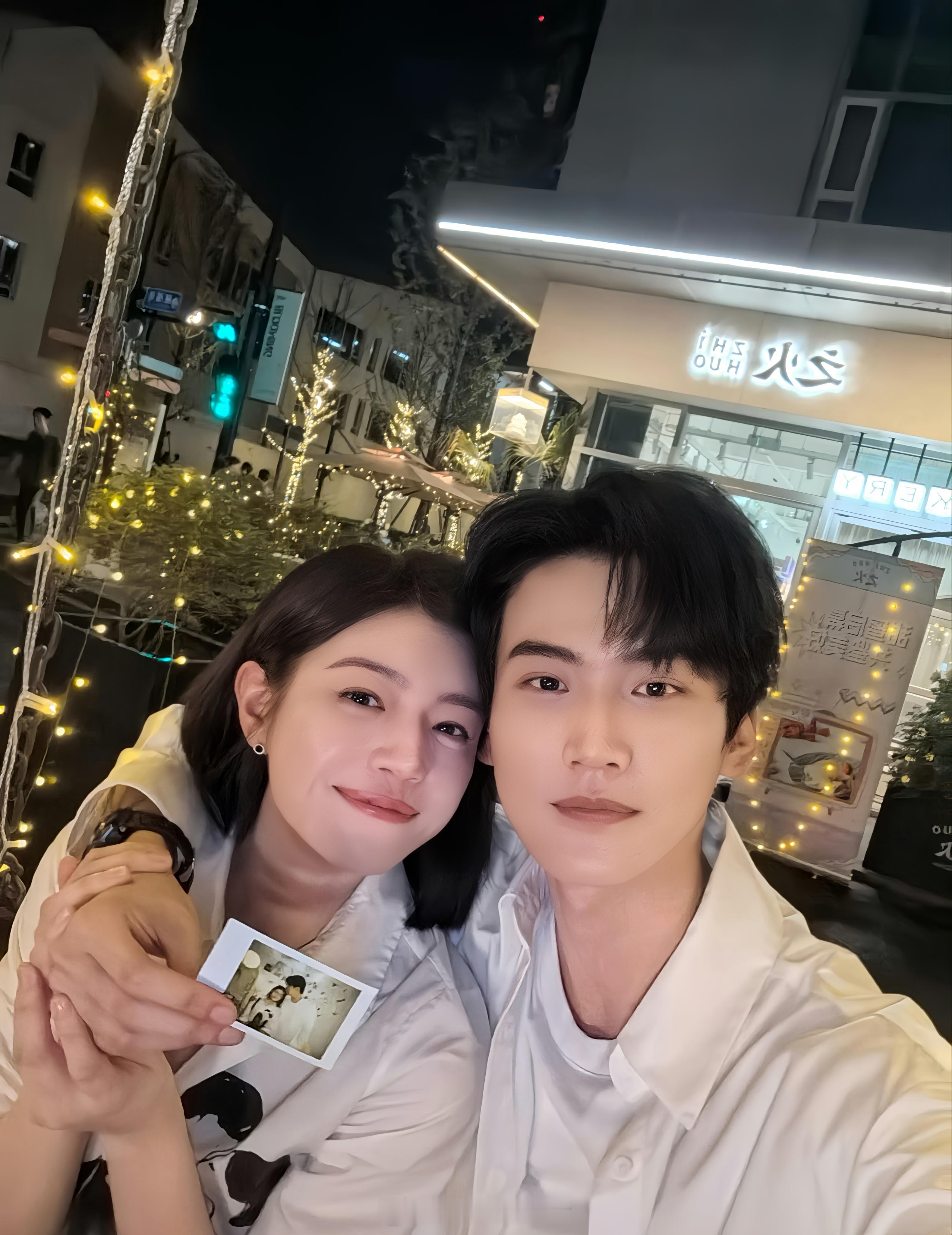 周柯宇p掉了陈妍希眼线不愧是贴心的好弟弟