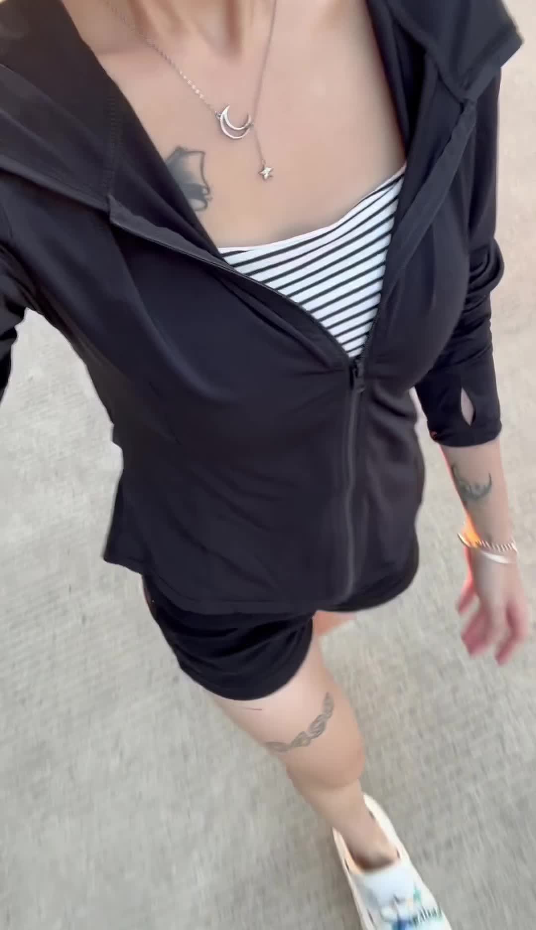 镜子照人不照心 倘若值得 何问东西