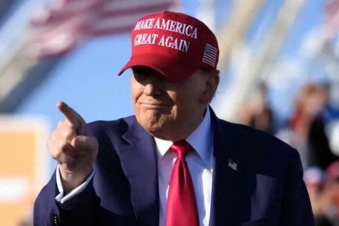 果然不出所料！俄乌问题尘埃落定，特朗普要在中国家门口“落子”。

特朗普一上台，