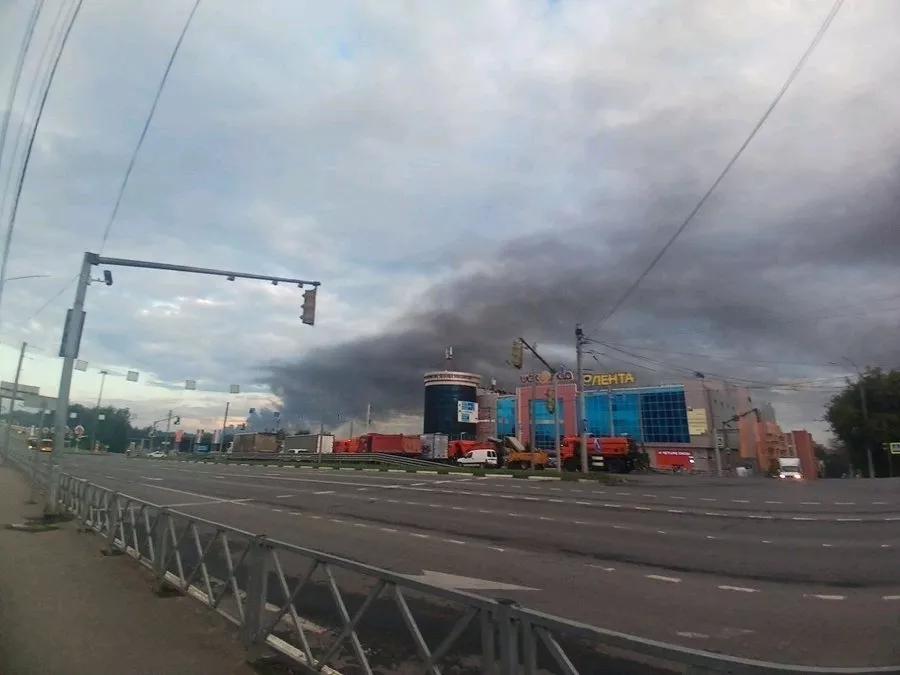 俄媒报道，当地时间6日，别尔哥罗德州代理州长舒瓦耶夫通报，该州当天再次遭到多轮袭