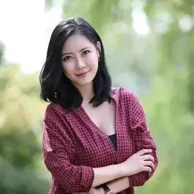 元气满满的一天从微笑开始😊甜美微笑写真 清透微笑图 元气满满的中午 对明天微笑